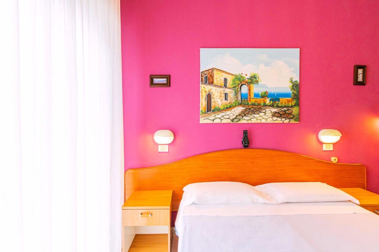 Hotel Arlino Rimini Bagian luar foto