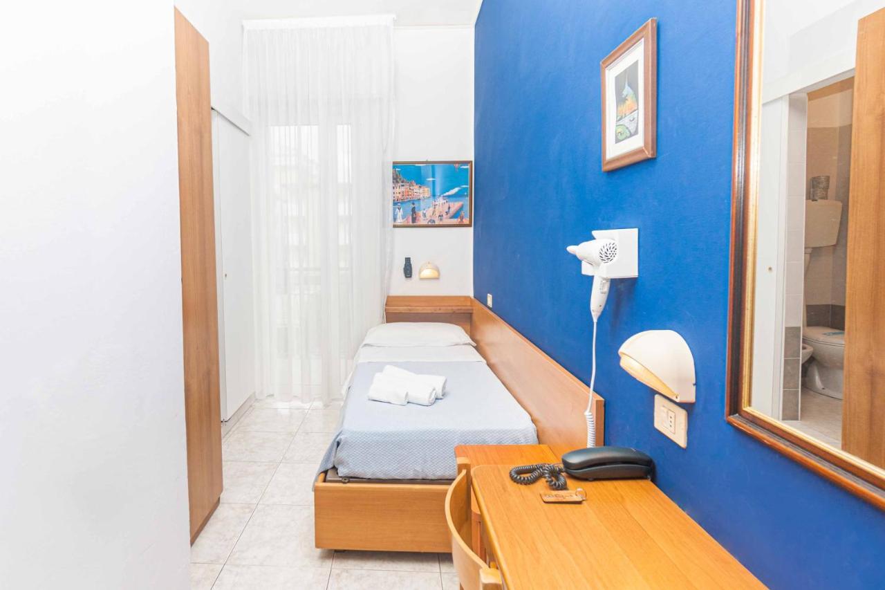 Hotel Arlino Rimini Bagian luar foto