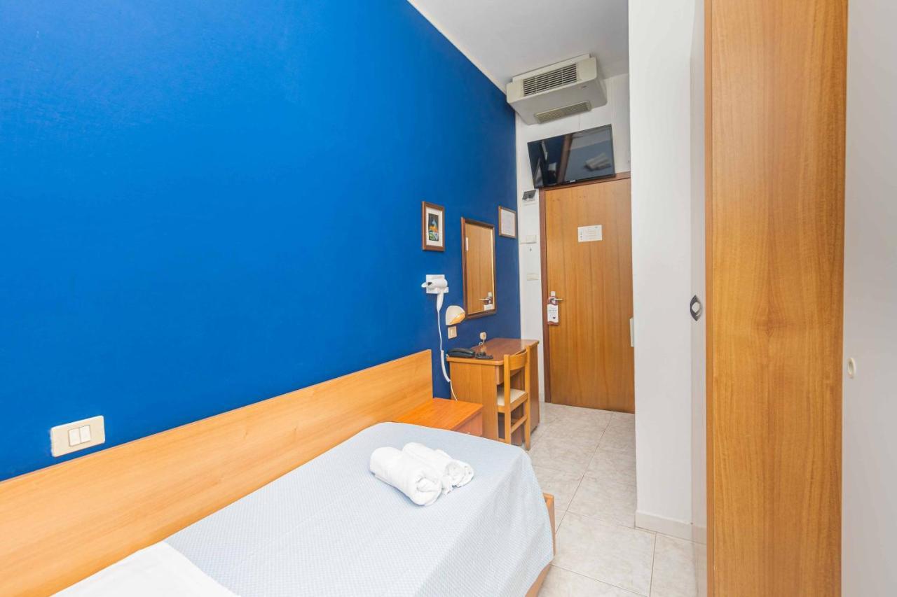 Hotel Arlino Rimini Bagian luar foto