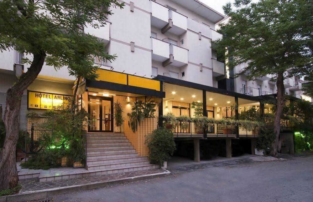 Hotel Arlino Rimini Bagian luar foto