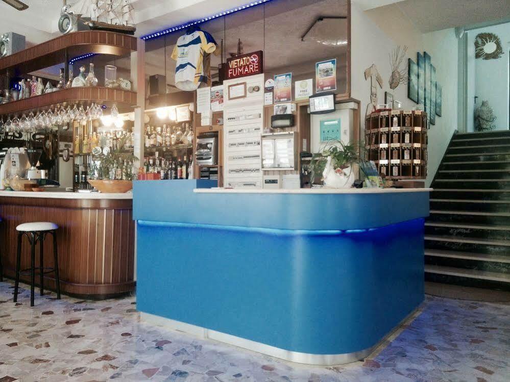 Hotel Arlino Rimini Bagian luar foto