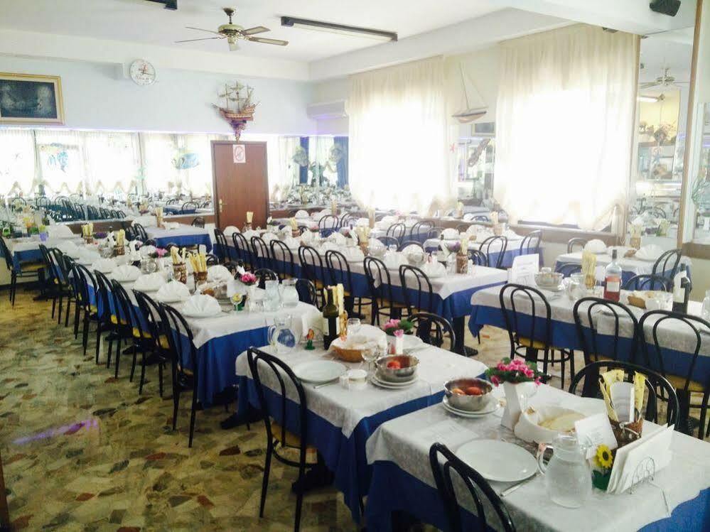 Hotel Arlino Rimini Bagian luar foto